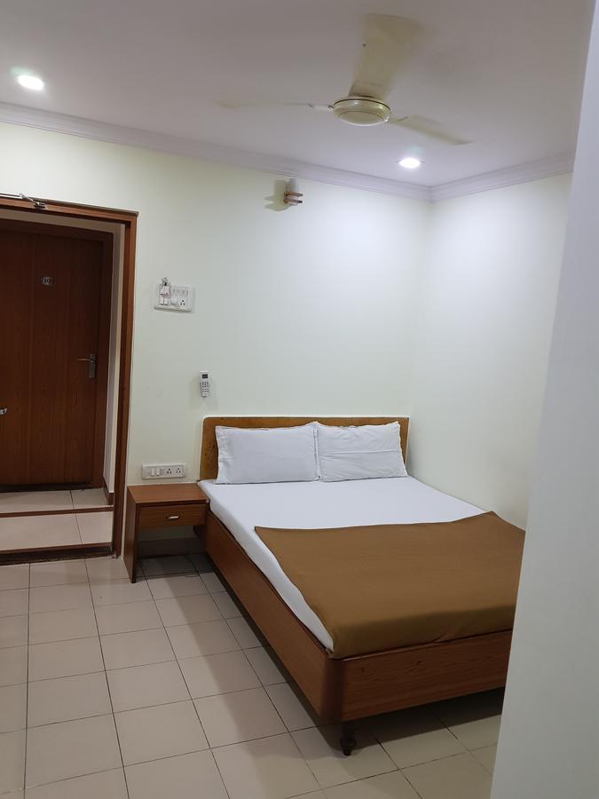 Hotel Super Mumbai  Buitenkant foto